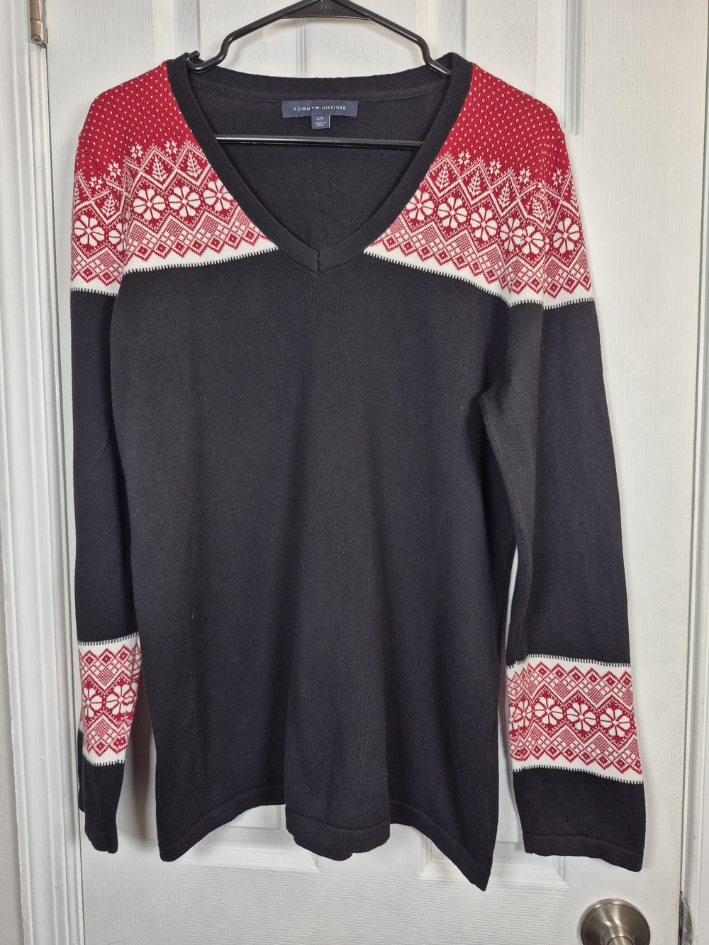 Tommy Hilfiger Fair Isle Nordic V-Neck Sweater Large Black Red Holiday Winter